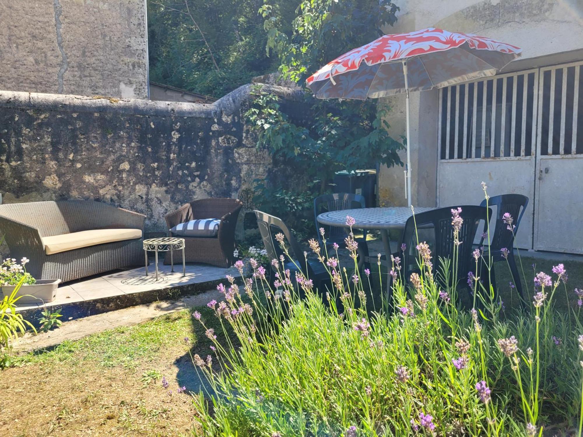 La Maison Aux Iris Pocé-sur-Cisse Eksteriør billede